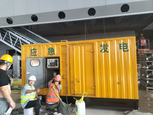 永靖怎样判断空气滤清器是否需要更换？