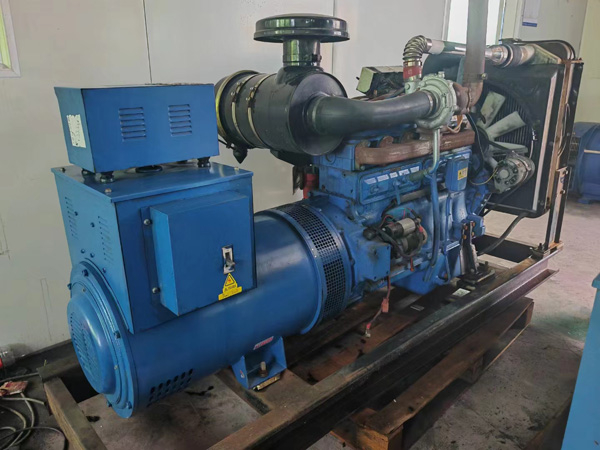 永靖100kW柴油发电机组使用多级机油有哪些优缺点？